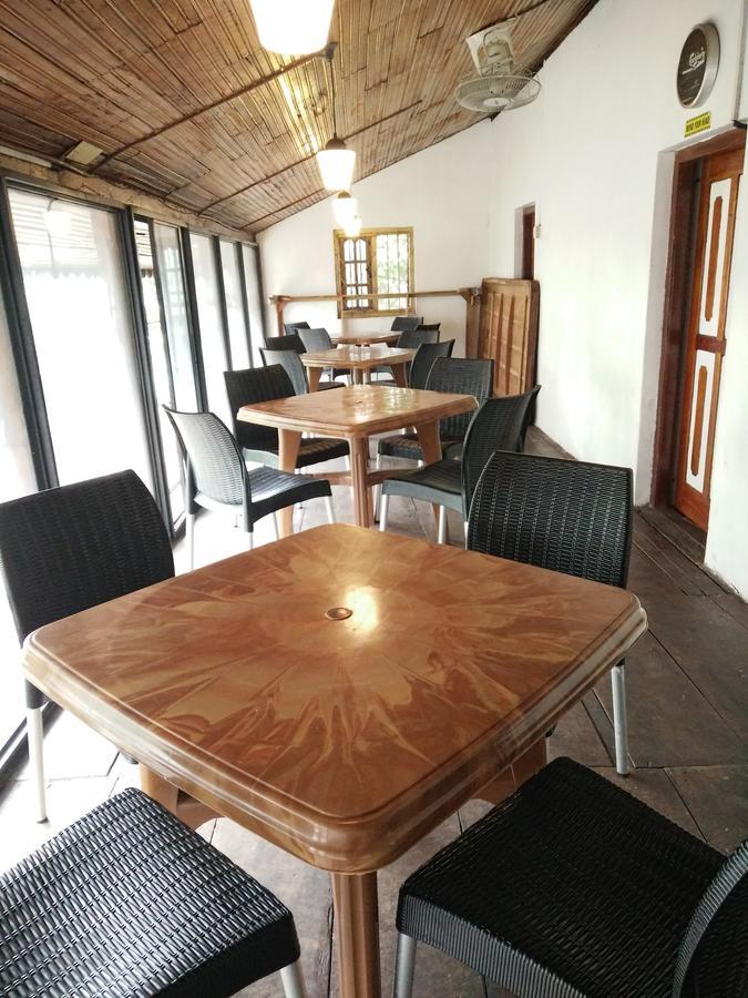 Hostel 107 Канди Екстериор снимка