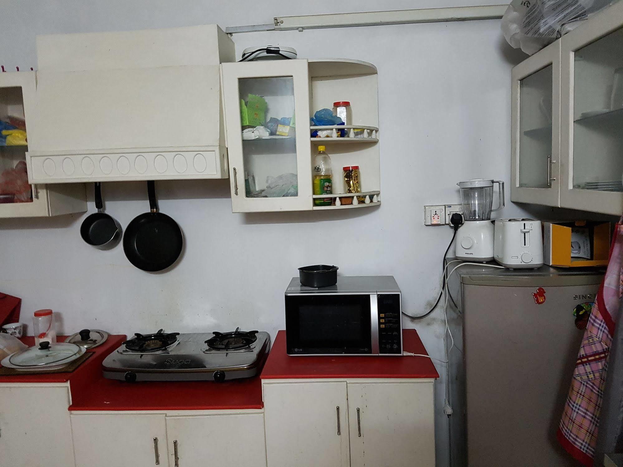 Hostel 107 Канди Екстериор снимка