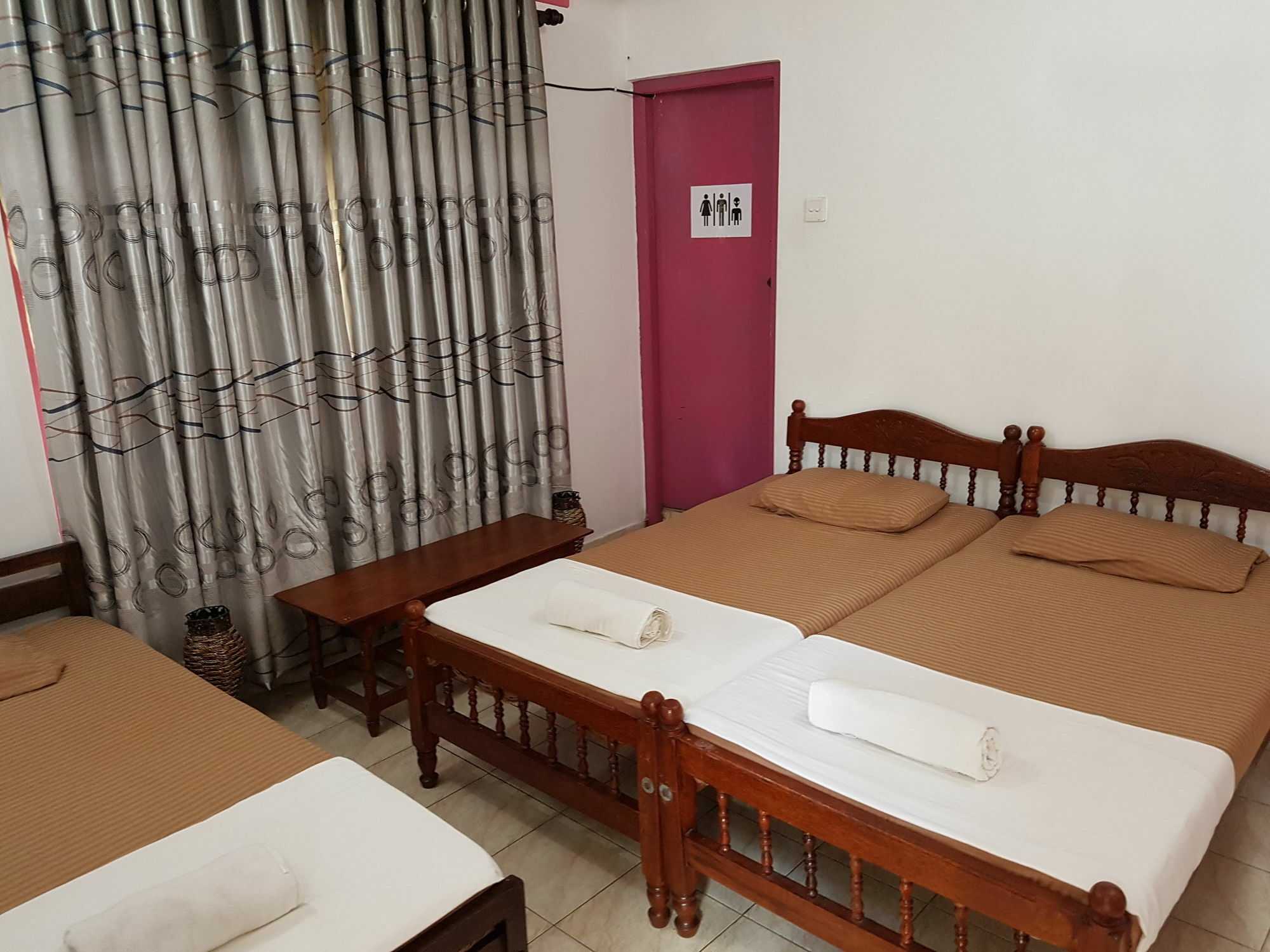 Hostel 107 Канди Екстериор снимка